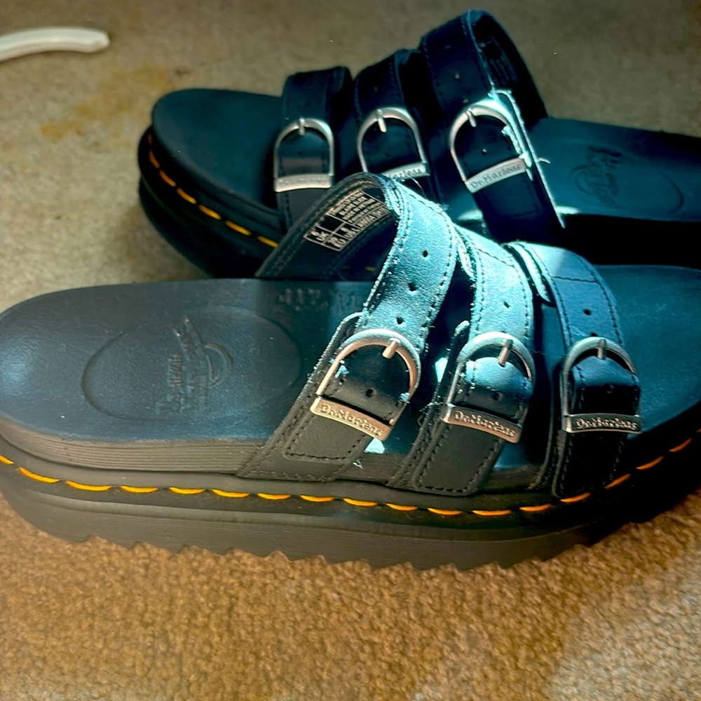 US 8 Doc Martens sandals